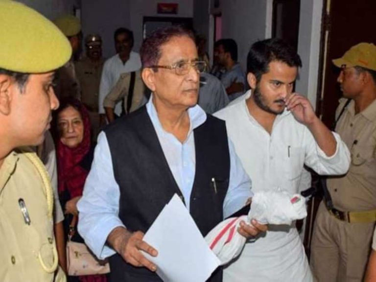 3239136-azam-khan